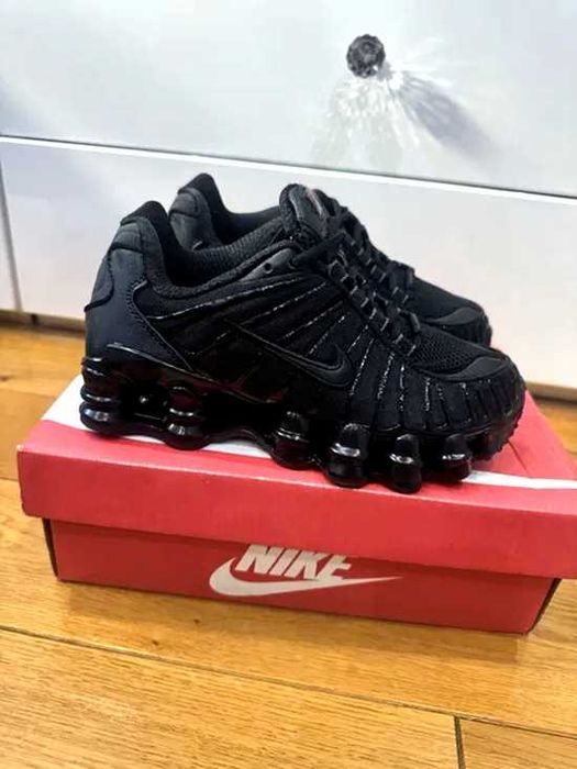 Czarne buty sportowe Nike TL, rozmiary od 36 do 45
