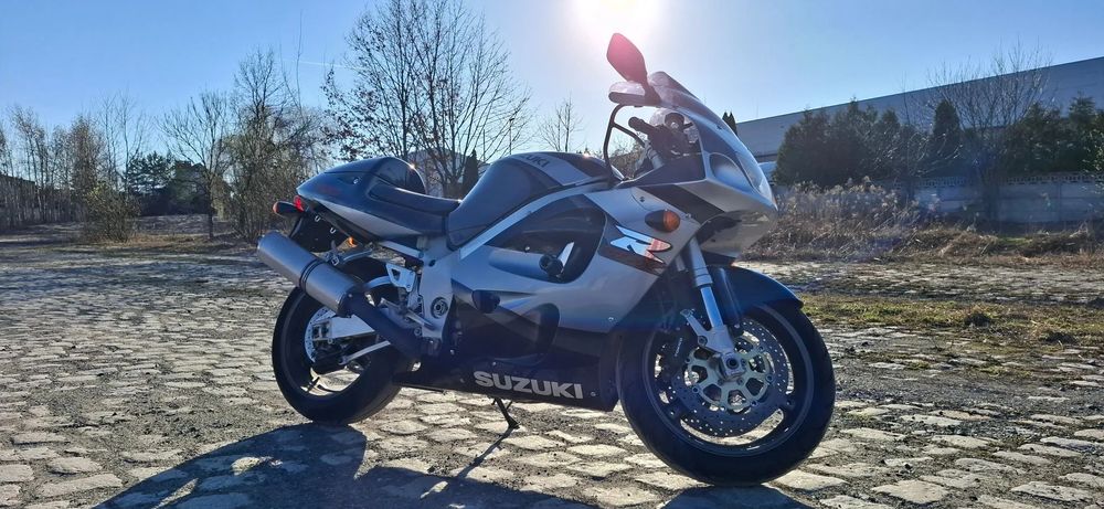 Suzuki GSX-R Suzuki GSX-R 750 SRAD, dużo klamotów, niska cena - czytaj opis