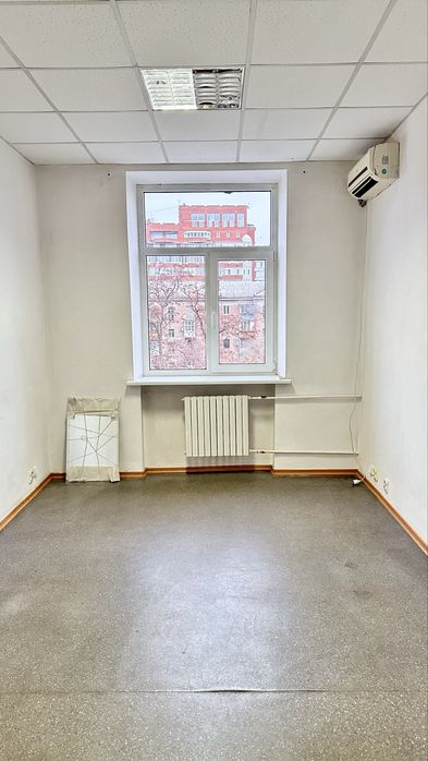 Здам офіс (кімнату) з водою центр вул. В. Мономаха (Московская) ЦУМ