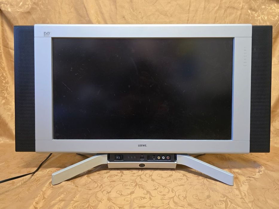 Телевизор Loewe Concept L 26 (66 см)