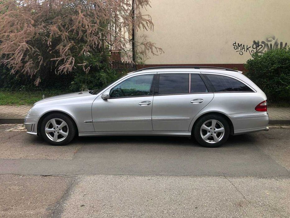Mercedes-Benz E-211 3.2 CDI