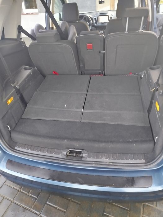 Ford grand c-max siedmioosobowy