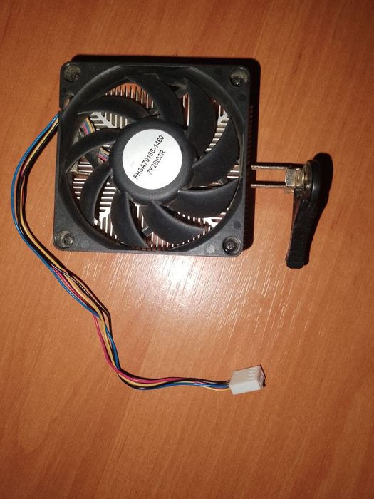 Процесор AMD Athlon X4 840 (FM2+) + Кулер у комплекті