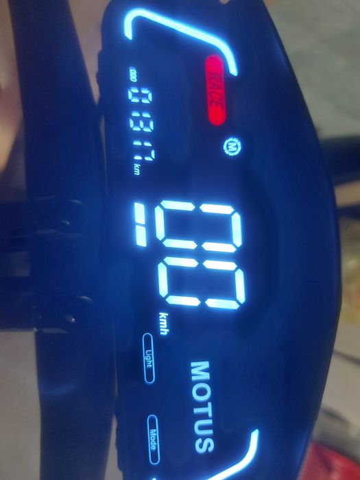 Motus daytona 10