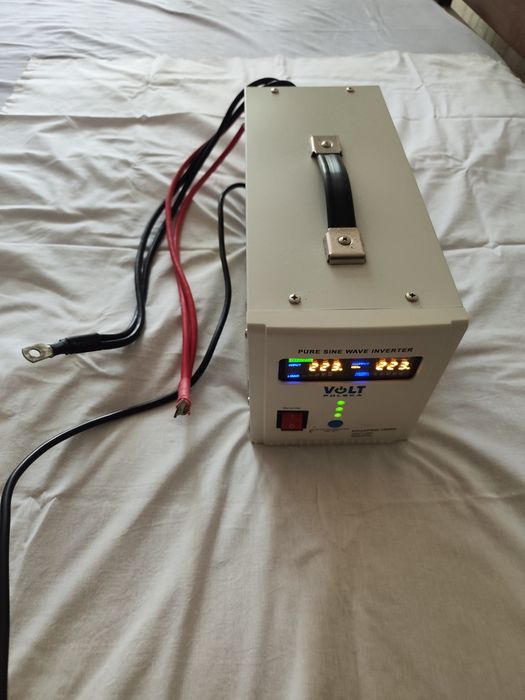 Джерело безперебійного живлення Volt Polska Sinus Pro 1000E.