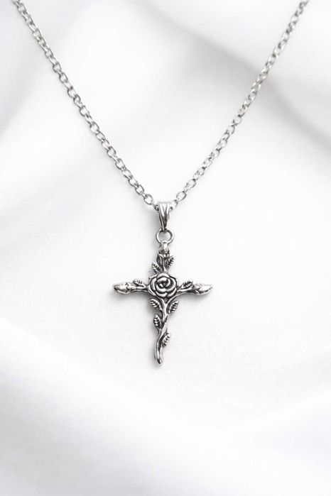 Łańcuszek z zawieszką srebrny krzyż krzyżyk róża komunia prezent