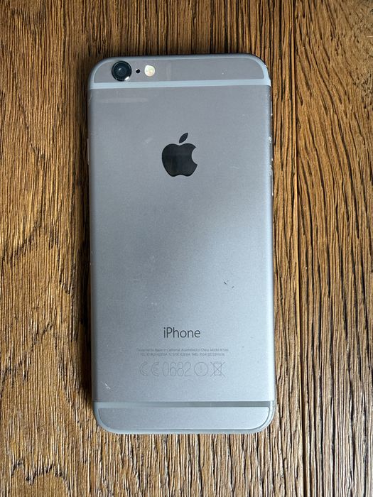 IPhone 8 64GB  85% baterii srebrny
