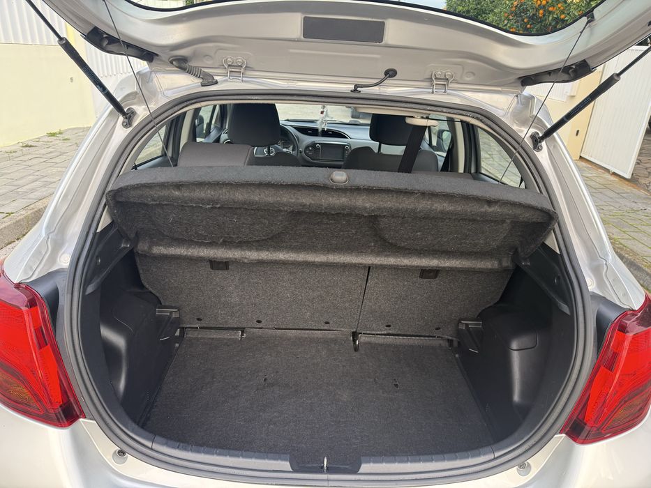 Toyota Yaris 1.0 Gasolina