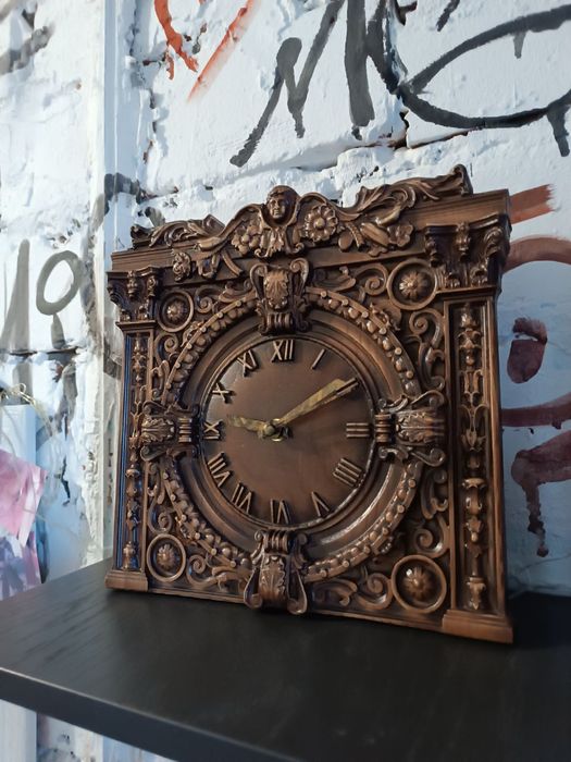 Годинник з натурального дерева