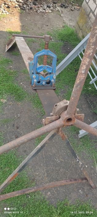 Станок для скрутки металу.