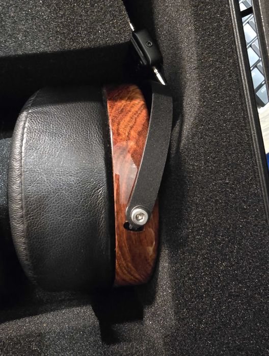 Audeze LCD-2 в ідеальному стані