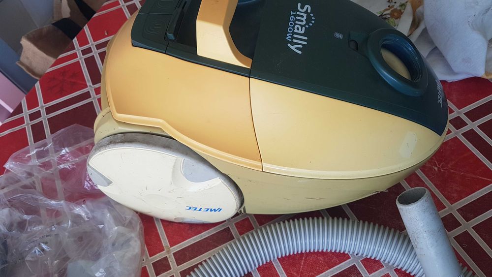 Aspirador Smally 1600W