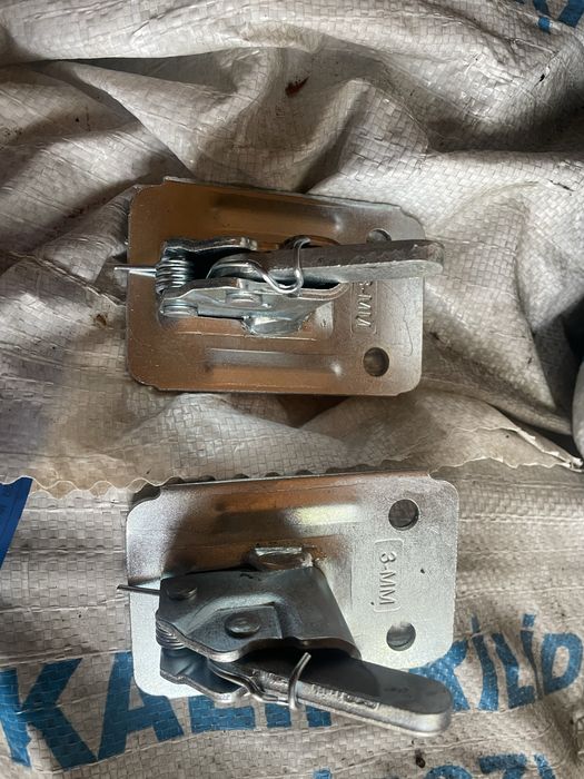 Чироз 64 грн Зажим пружинний