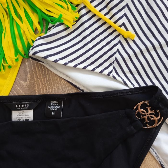 Купальник GUESS .