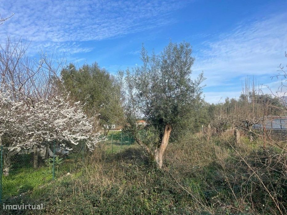 Lote de terreno c/ projeto aprovado, em Vitorino das Donas — Vitorino das Donas, Viana do Castelo