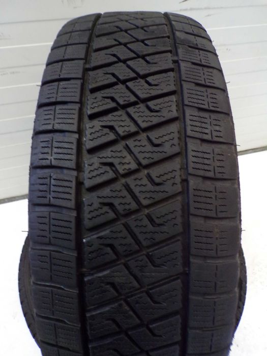 opony zimowe lassa wintus 2  215 65 R16C  109/107r