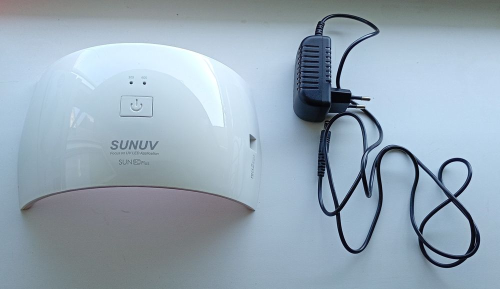 Продам LED/UV лампа Sun 9c Plus для манікюру та педикюру.