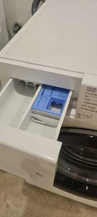 Máquina de Lavar Roupa LG F4WV3008S6W