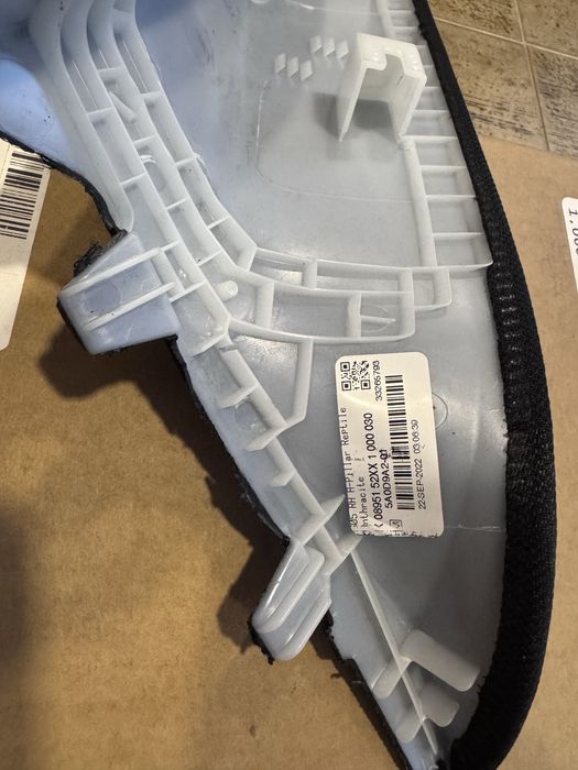 BMW X 5 G05 5A0D9A2 Защита боковая стойки лобового стійка лобового