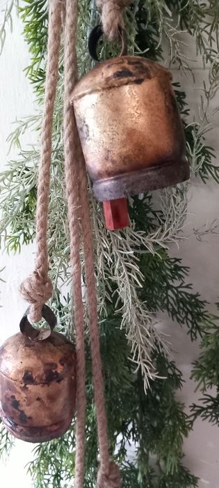 Dzwonki 4 szt metalowe