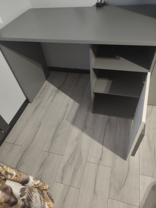 Meble pokojowe młodzieżowe