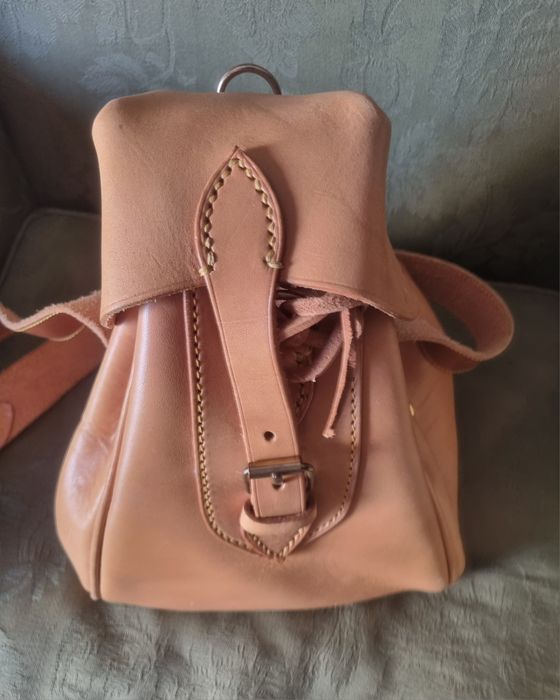 Bolsa mochila em couro
