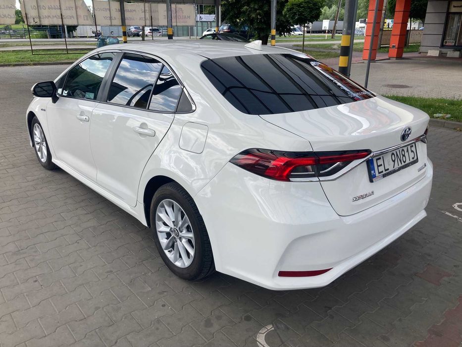Wynajem najem Toyota Corolla 1.8 HSD hybrid / LPG