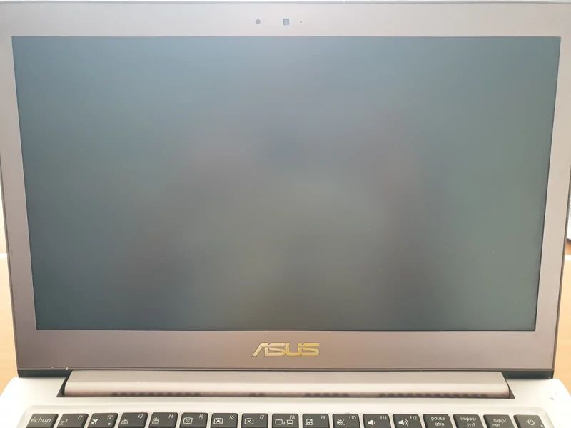 Portátil ASUS UX303L i5