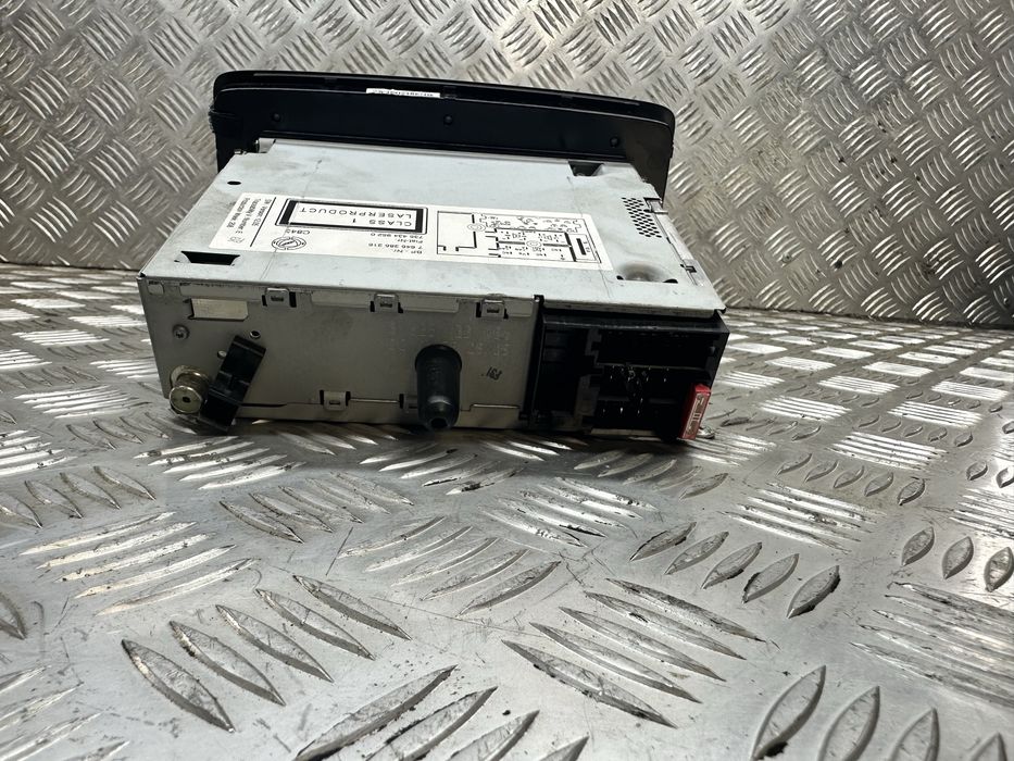 Radio CD Player Blaupunkt Fiat Panda II 735 434 952 0