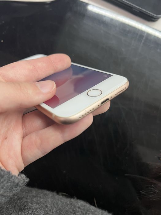 Iphone 8- 64GB desbloqueado