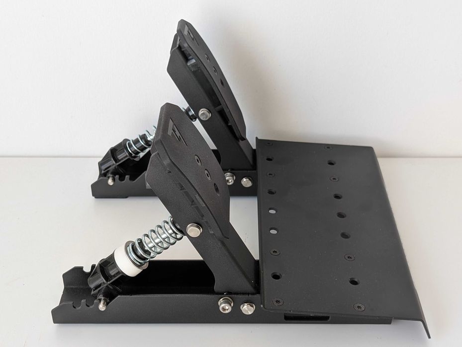 Pedais Thrustmaster Raceline Pedals LTE (Comp. com Load Cell)