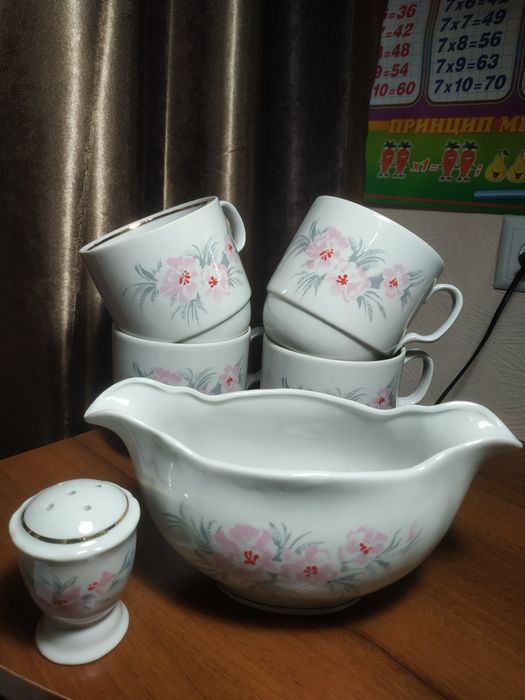 Продам чайные чашки 50 грн шт