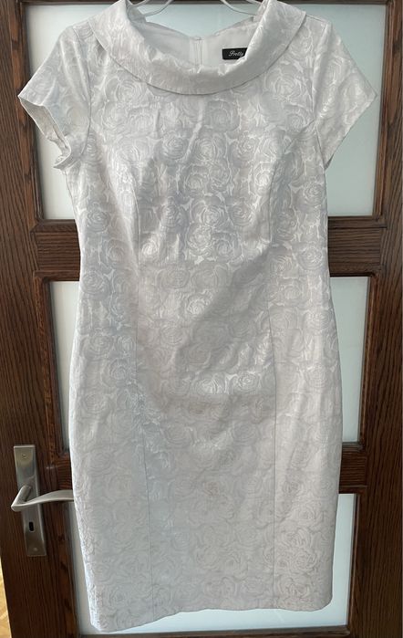 Sukienka elegancka Pretty Girl rozm. 40