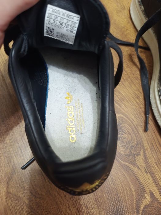 Жіночі кожані кросівки