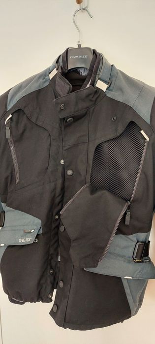 Casaco Dainese Dolomiti Gore-Tex (inclui proteção dorsal)