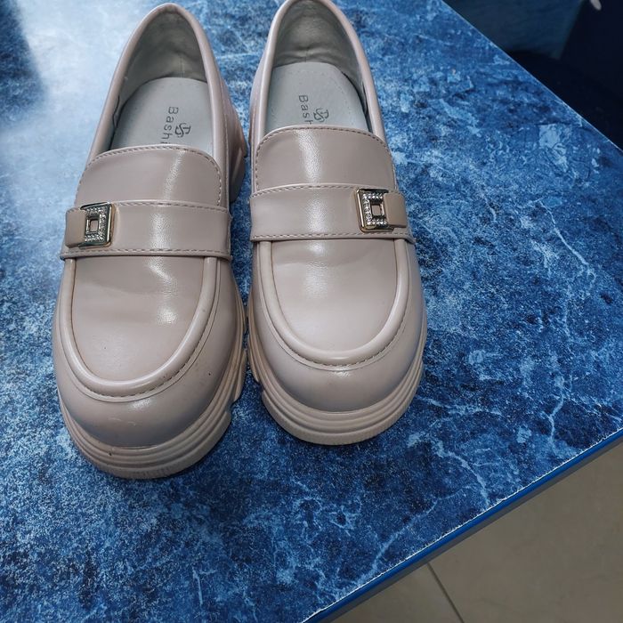 Туфлі для дівчинки