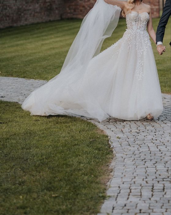 Suknia ślubna Tina Valerdi kolekcja 2024