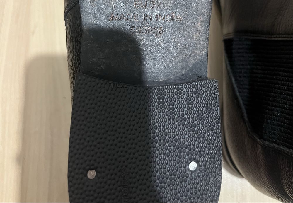 Czarne skórzane sztyblety