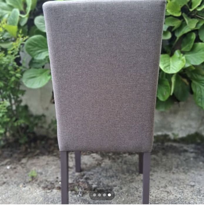 8 Cadeiras em estofo