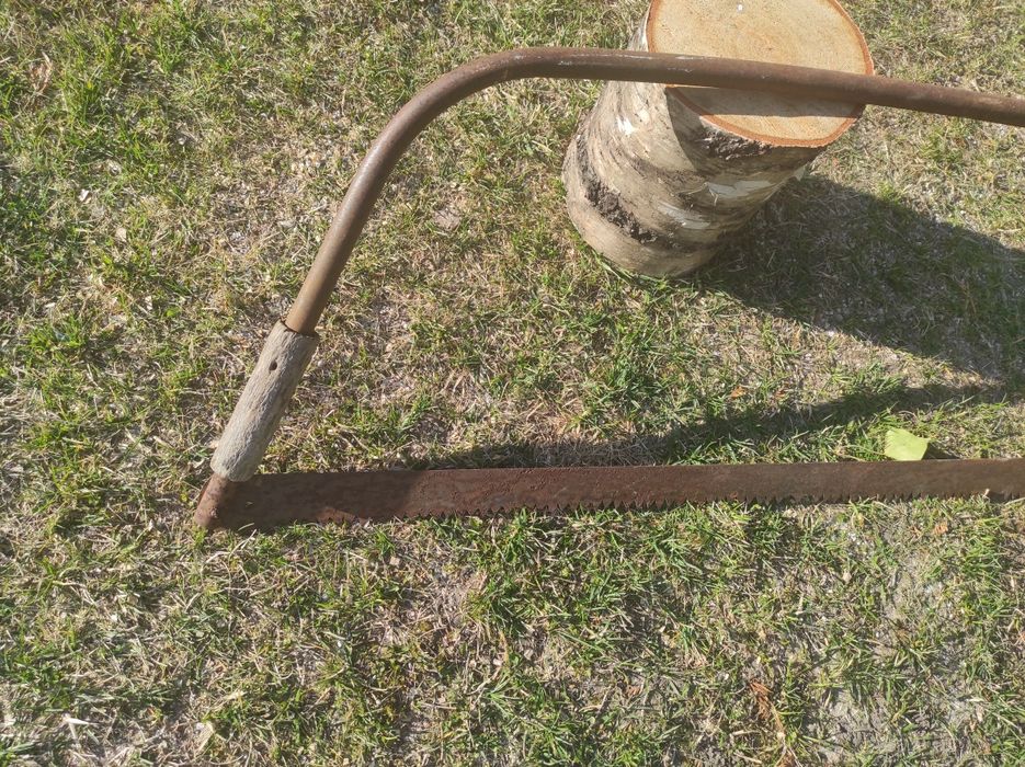 Stara piła do cięcia drewna