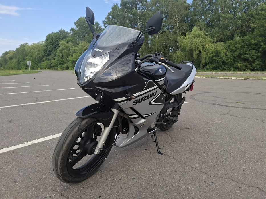 Мотоцикл Suzuki GS 500 F