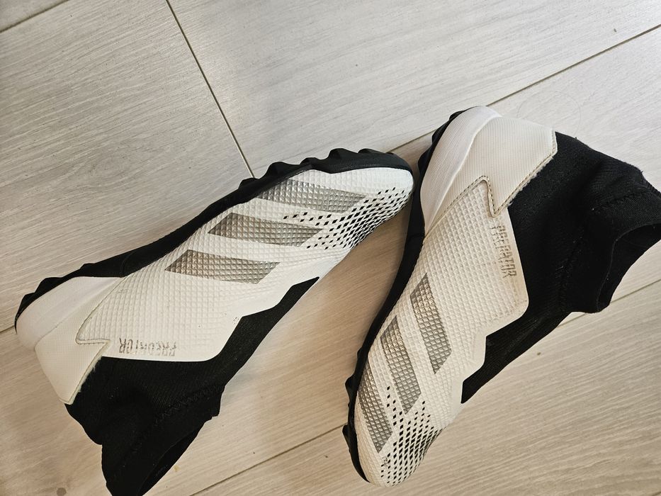 Чоловічі футзалки сороконіжки Adidas Predator  41-41,5р