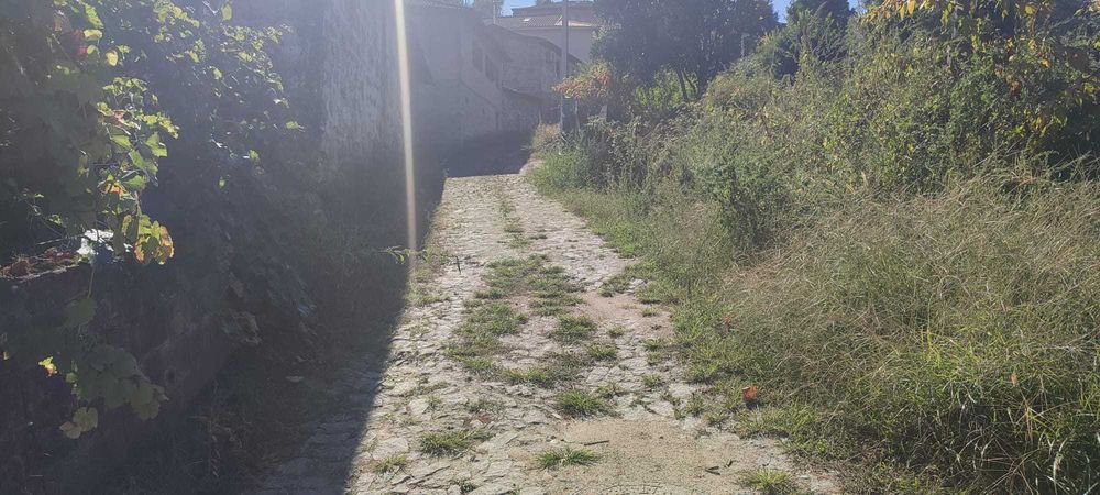 Vendo terreno com 1.074 m² em Souto, Terras de Bouro