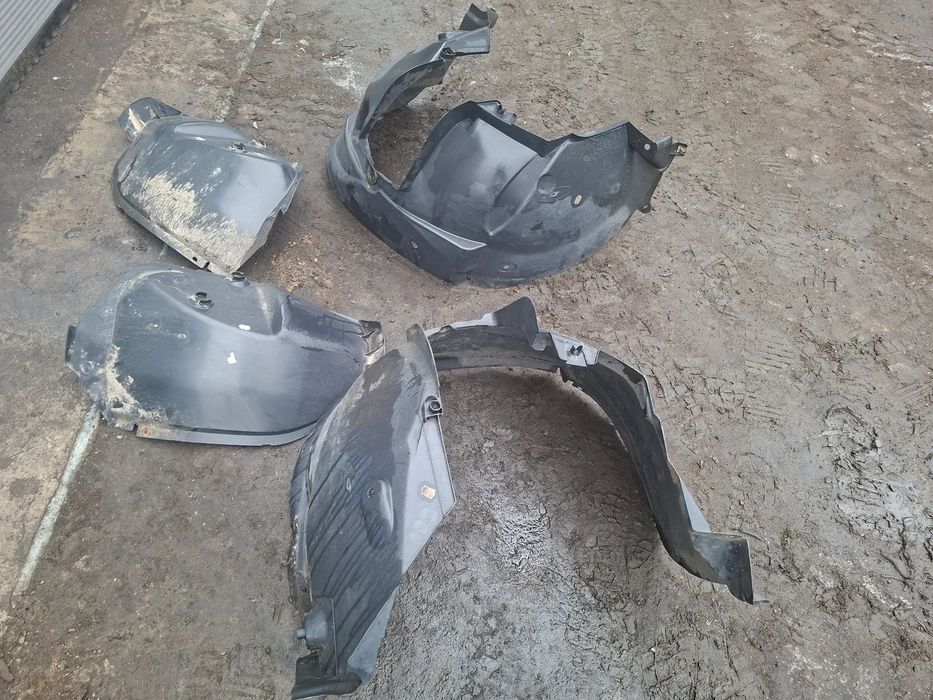 Nadkole dacia duster 09-17 nadkole prawy  Lewy przód LP oryginał  -poznan