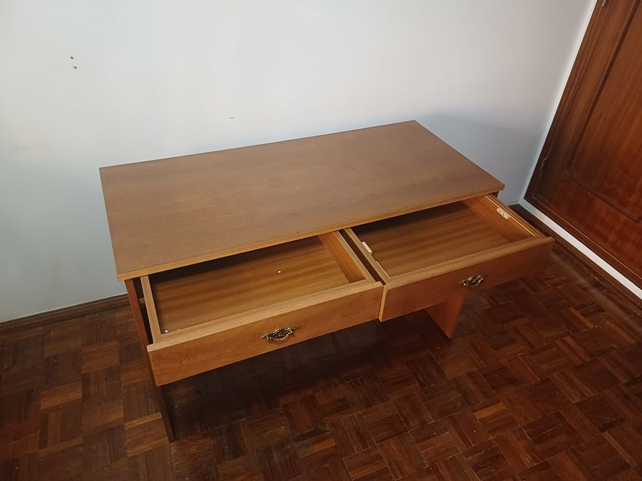 Secretária em madeira 110cm