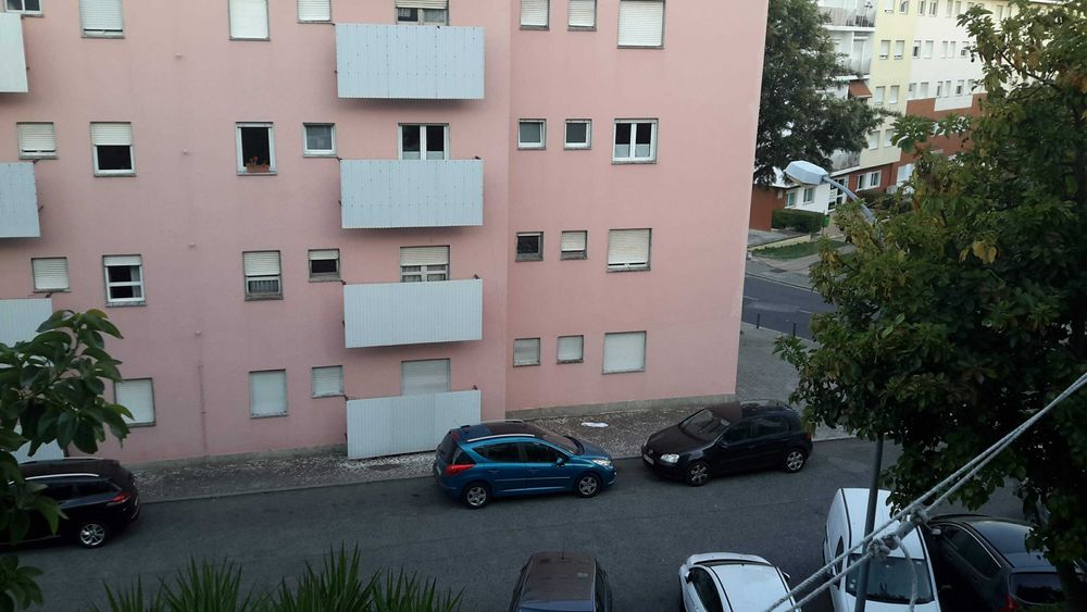 Quarto Individual c/ WC Privativo – Single Room with private bathroom