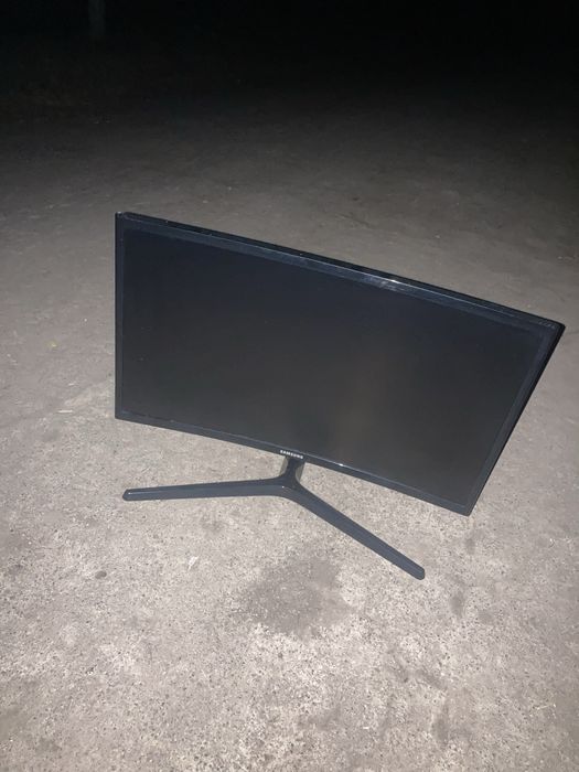 Монітор Samsung C24RG50FQI