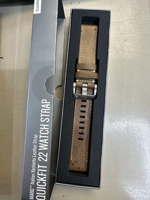 Ремінець шкіряний Garmin MARQ 22mm