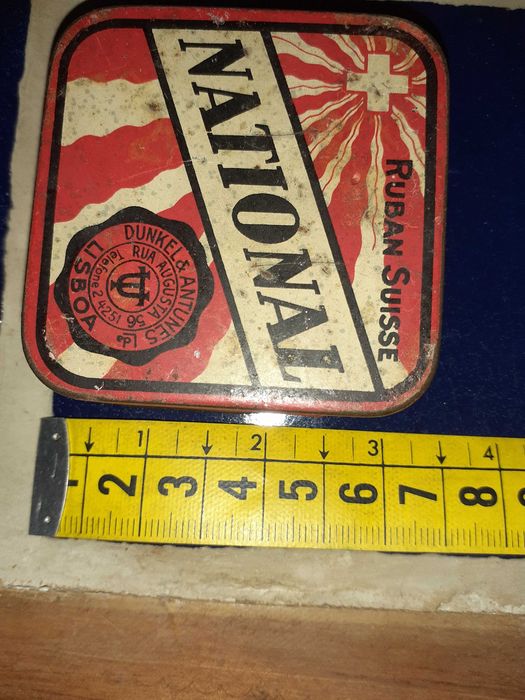 Caixa Antiga em Chapa