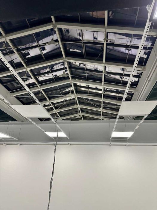 Офис с генератором, 2500 кв.м., метро Шулявка. ТРЦ COSMO MULTIMALL